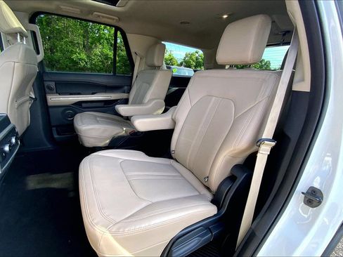Used 2022 Ford Expedition Limited AWD/4WD image 20