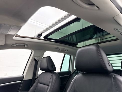 Used 2013 Volkswagen Tiguan SEL image 3