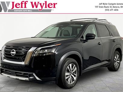 Used 2025 Nissan Pathfinder SL