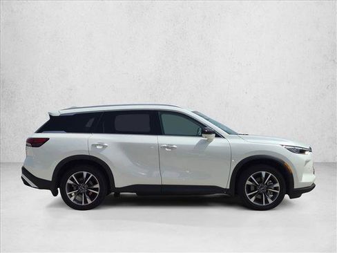 Used 2025 INFINITI QX60 Luxe w/ Cargo Package FWD image 4