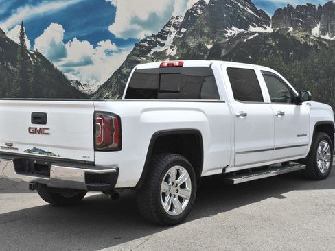 Used 2018 GMC Sierra 1500 SLT AWD/4WD image 3