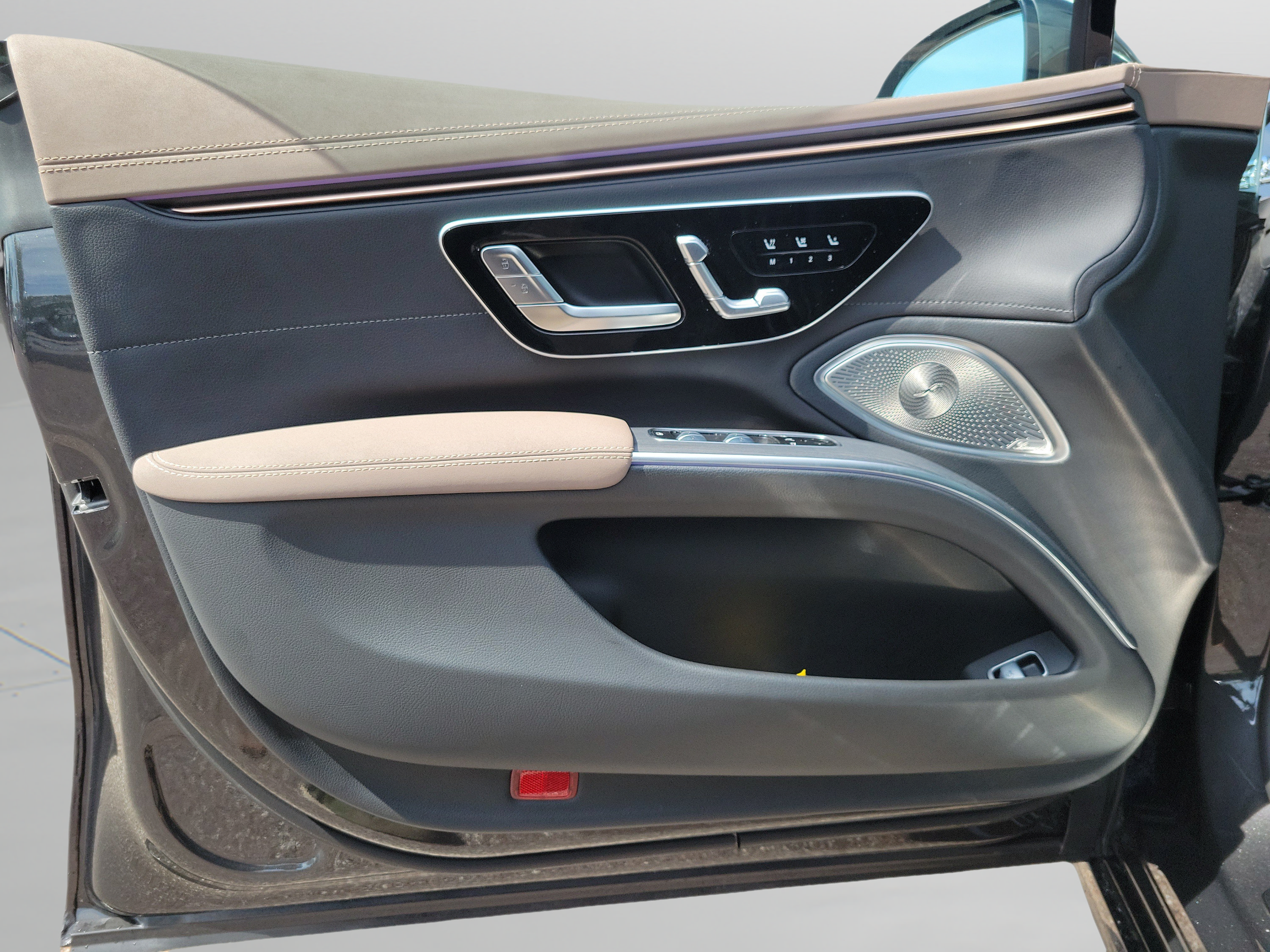 Certified 2024 Mercedes-Benz EQS 580 4MATIC Sedan image 15