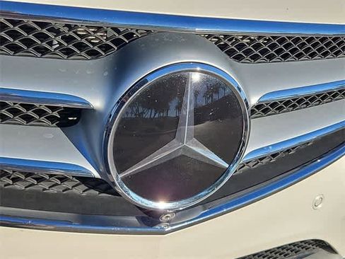 Used 2015 Mercedes-Benz E 350 Sedan image 11