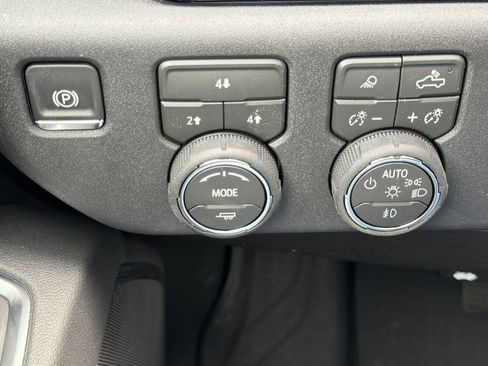 New 2026 Chevrolet Silverado 3500 LT w/ All Star Edition AWD/4WD image 11