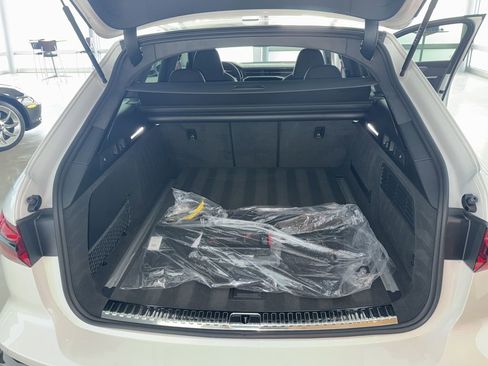 Used 2025 Audi RS 6 performance image 17