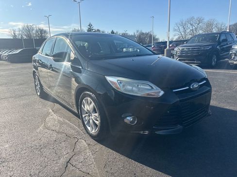 Used 2012 Ford Focus SEL w/ SEL/Titanium Winter Pkg image 4
