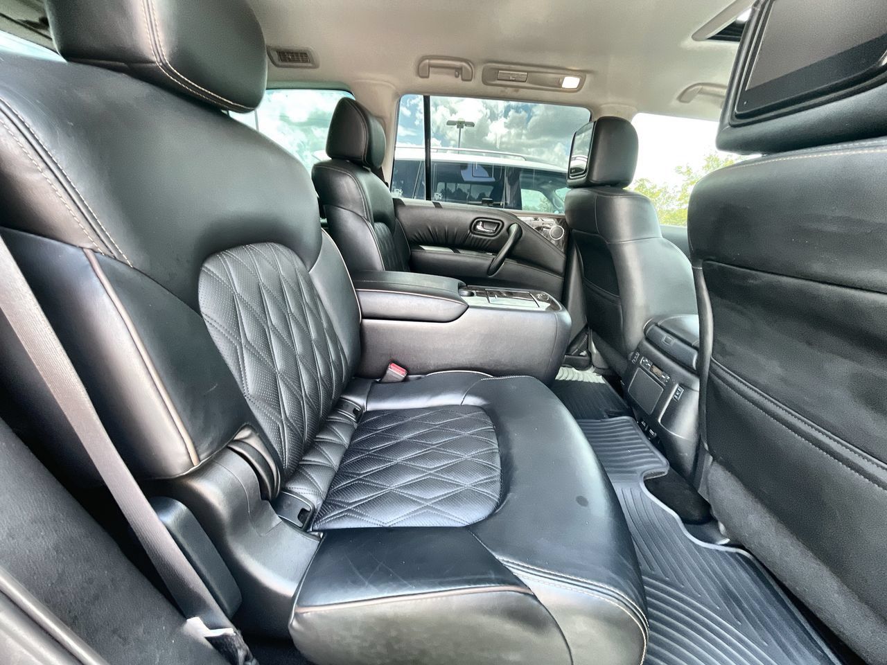 Used 2023 Nissan Armada Platinum w/ Captain's Chairs Package RWD image 27