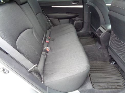 Used 2010 Subaru Outback 2.5i Premium image 8