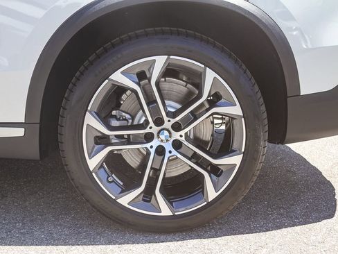 Used 2026 BMW X5 xDrive50e w/ Parking Assistance Package AWD/4WD image 8