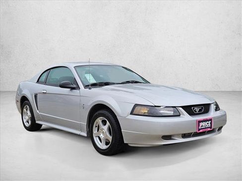 Used 2003 Ford Mustang Coupe image 3