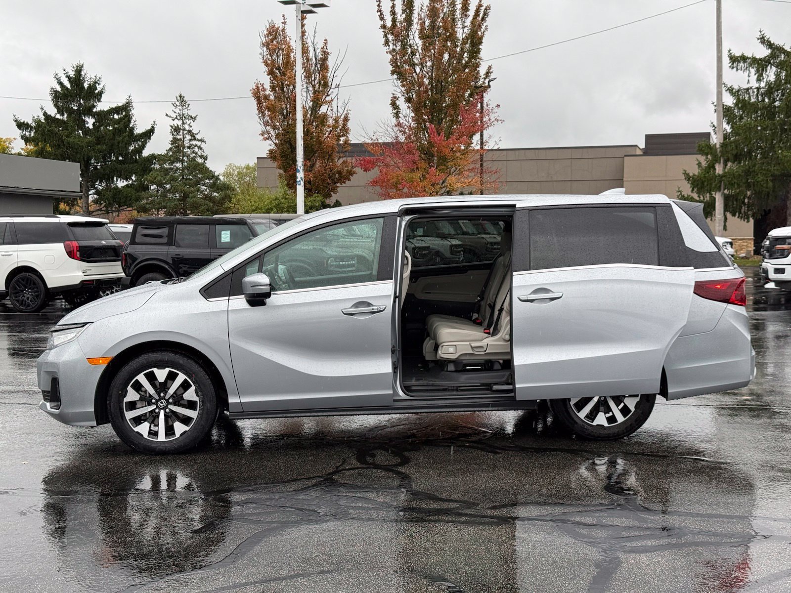 Used 2025 Honda Odyssey EX-L image 14