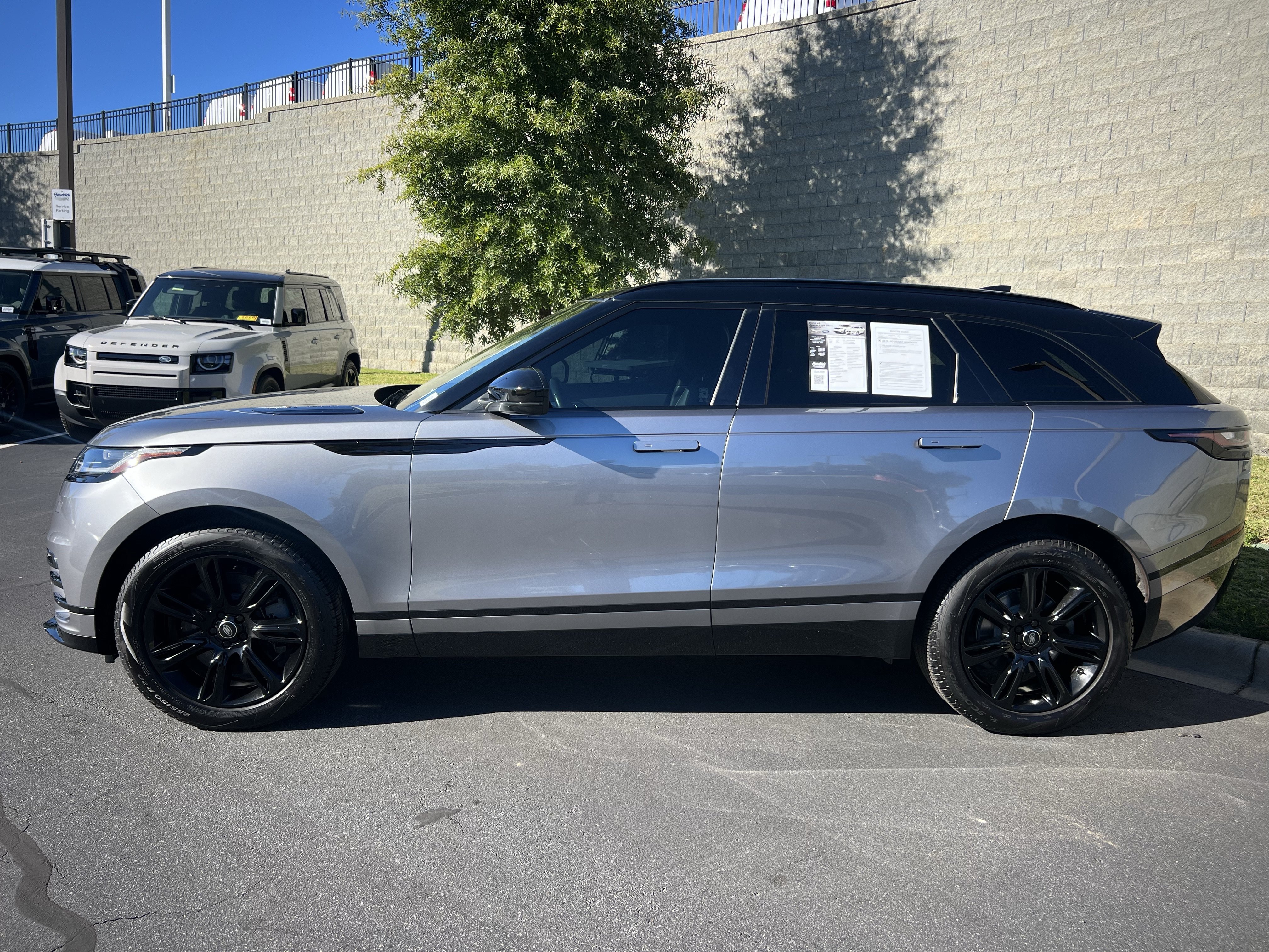 Certified 2023 Land Rover Range Rover Velar R-Dynamic S AWD/4WD image 4