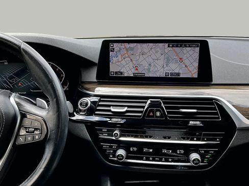 Used 2020 BMW 530i RWD image 7