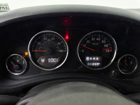 Used 2015 Jeep Wrangler Unlimited Rubicon AWD/4WD image 17