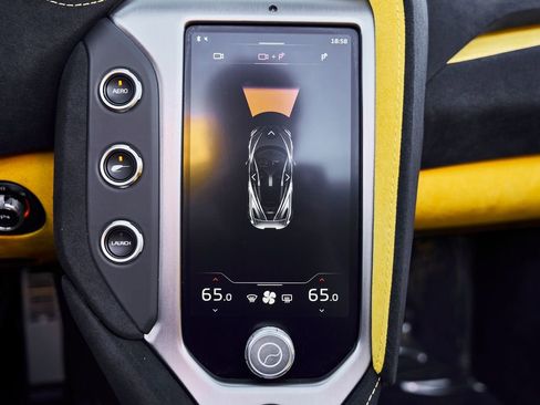 Used 2026 McLaren 750S Spider RWD image 75