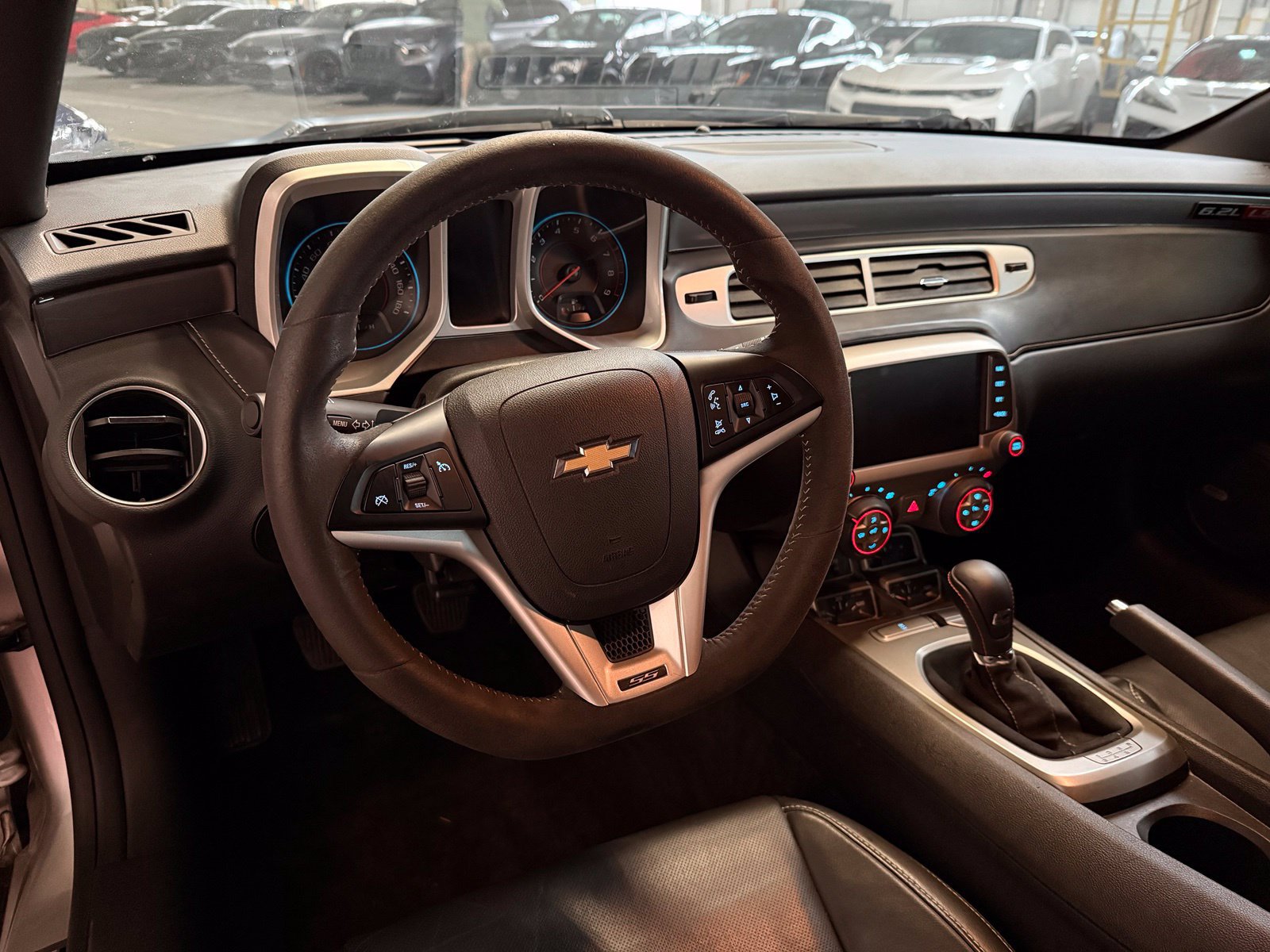 Used 2015 Chevrolet Camaro SS w/ SS Performance Package RWD image 4