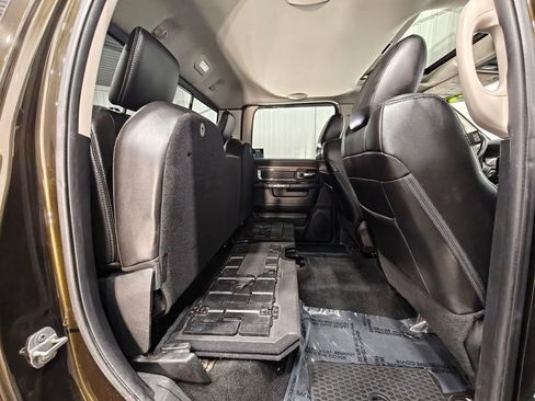 Used 2014 RAM 2500 Laramie w/ Convenience Group AWD/4WD image 32