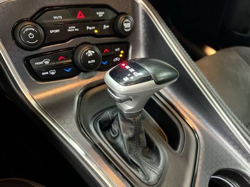 Used 2018 Dodge Challenger R/T Scat Pack w/ Dynamics Package RWD image 18