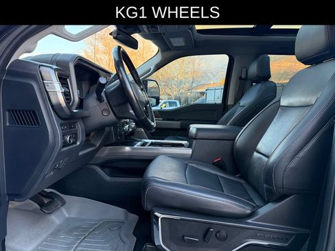 Used 2023 Ford F250 Lariat w/ Chrome Package AWD/4WD image 32
