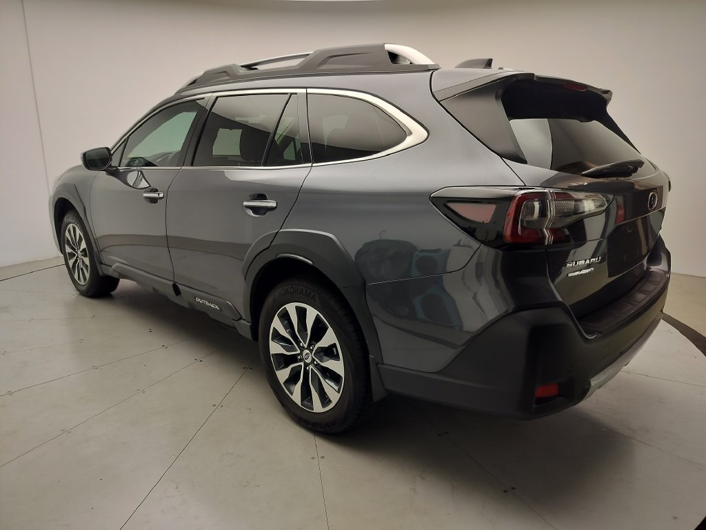 Used 2024 Subaru Outback Touring XT w/ Popular Package #2 AWD/4WD image 4