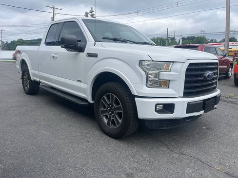 Used 2016 Ford F150 XLT w/ Equipment Group 302A Luxury AWD/4WD image 4