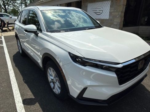Used 2024 Honda CR-V EX image 5