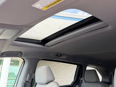 Used 2023 Honda Odyssey EX-L image 19