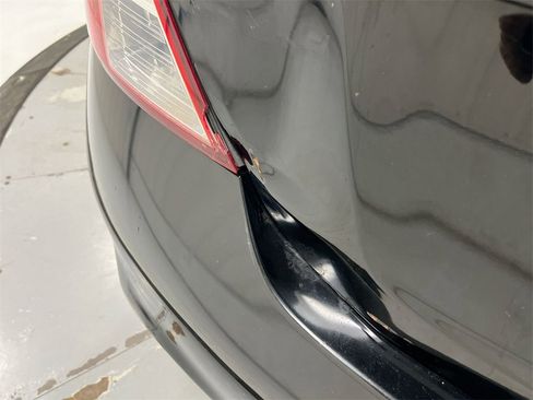 Used 2013 Nissan Versa SV image 29