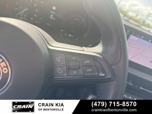 Used 2024 Alfa Romeo Tonale Ti w/ Premium Interior Package image 33