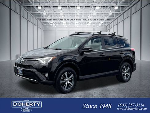 Used 2016 Toyota RAV4 XLE FWD image 1