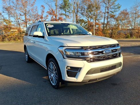 Used 2022 Ford Expedition Max Limited image 2