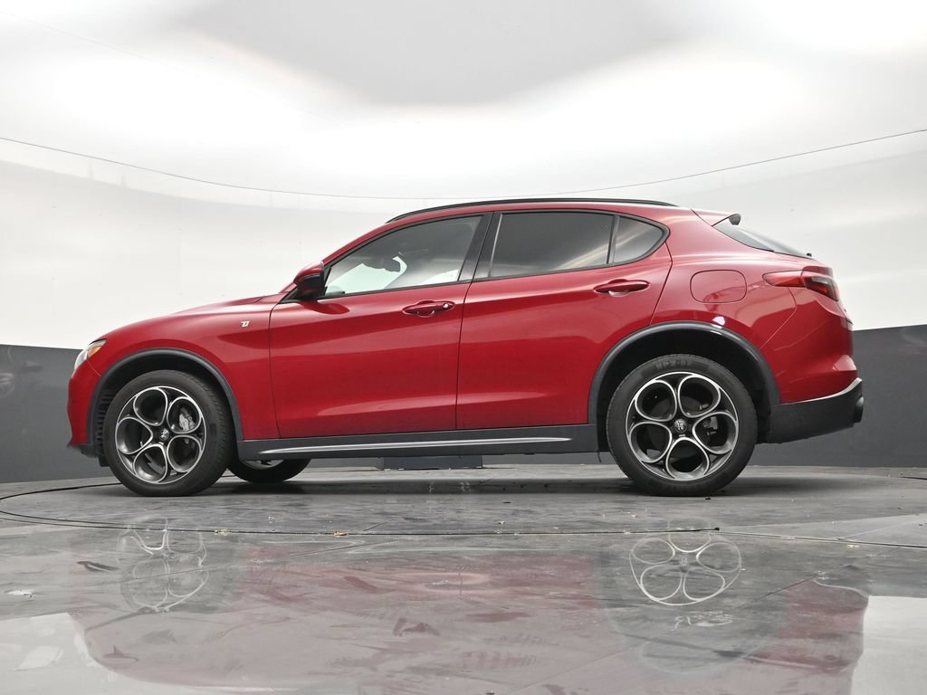 Used 2022 Alfa Romeo Stelvio Ti w/ Active Assist Plus Package AWD/4WD image 20