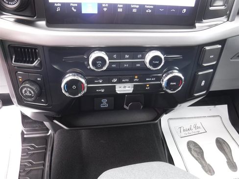 Used 2024 Ford F150 XLT w/ FX4 Off-Road Package AWD/4WD image 17