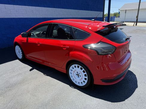 Used 2015 Ford Focus ST w/ Equipment Group 402A FWD image 21