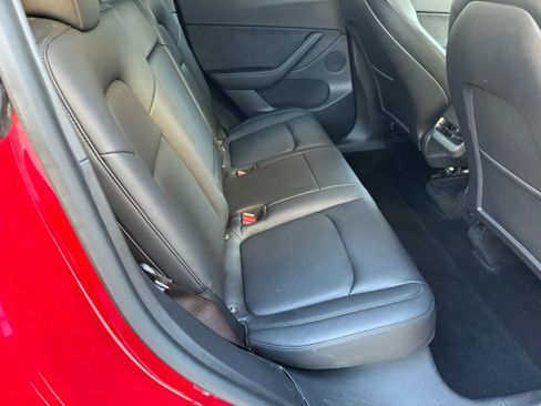 Used 2023 Tesla Model Y 2WD image 14