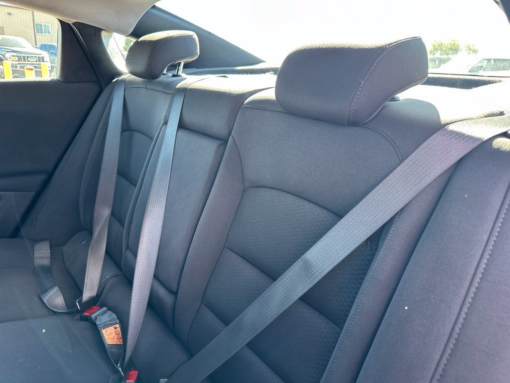 Used 2023 Chevrolet Malibu LT FWD image 17