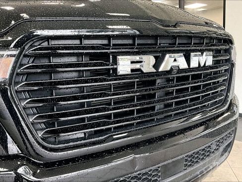 Used 2025 RAM 1500 Laramie w/ Sport Appearance Package AWD/4WD image 31