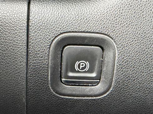 Used 2020 GMC Sierra 3500 SLE w/ SLE Value Package image 23