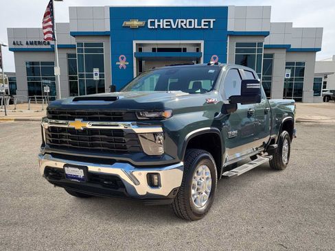 Used 2025 Chevrolet Silverado 2500 LT w/ Texas Edition AWD/4WD image 1