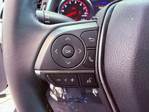 Used 2018 Toyota Camry XSE FWD image 19