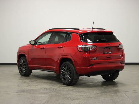 Used 2022 Jeep Compass Limited image 6