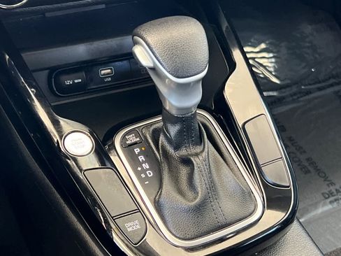 Used 2025 Kia Soul S FWD image 23