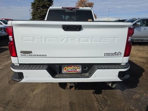 Used 2023 Chevrolet Silverado 3500 High Country w/ Z71 Off-Road Package image 4