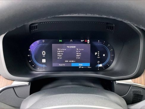 Used 2023 Volvo XC60 B5 Ultimate w/ Climate Package FWD image 28