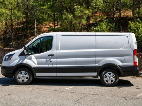 Used 2019 Ford Transit 250 130 Low Roof RWD image 9