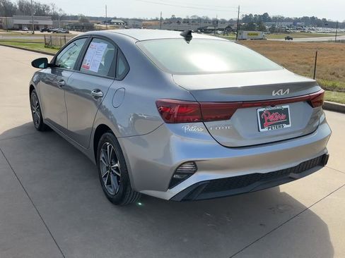 Used 2024 Kia Forte LXS image 7