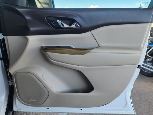 Used 2017 GMC Acadia Denali w/ Technology Package image 62