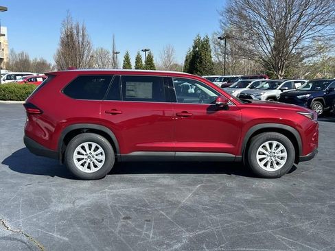 New 2026 Toyota Grand Highlander XLE image 3
