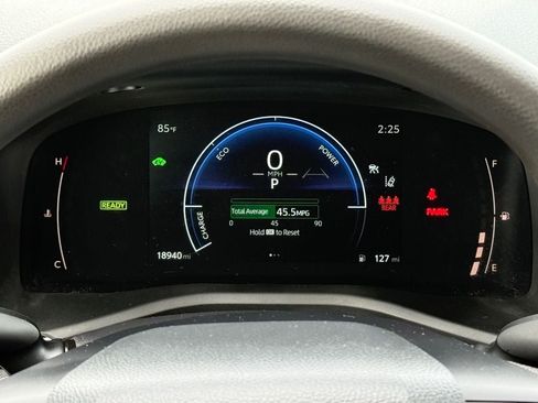 Used 2025 Toyota Camry LE FWD image 23