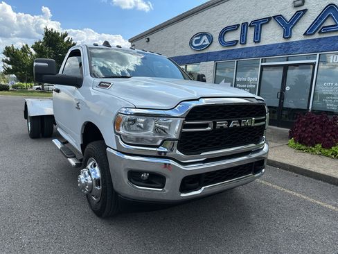 Used 2024 RAM 3500 Tradesman RWD image 2